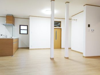 岡山市、倉敷市、津山市、玉野市、笠岡市、井原市、総社市、高梁市、新見市、備前市、瀬戸内市、赤磐市、真庭市、美作市、浅口市、香川、高松市、丸亀市、坂出市、善通寺市、観音寺市、さぬき市、東かがわ市、三豊市、小豆、創拓、家、住宅、リフォーム、太陽光、リノベーション、修繕、修理、改築、改装、塗装、新築、中古、感想、口コミ、評価、見積り、施工事例、ショールーム、イベント、特典、職人、外壁、塗装、屋根、ベランダ、 【トイレ】TOTO、LIXIL、Panasonic、ウォシュレット、便座、排水、クロス、清潔、汚れ、温水、ピュアレスト、ネオレスト、アプリコット、アラウーノ、アメージュZ、 【浴室】浴室、バス、システム、TOTO、LIXIL、クリナップ、タカラスタンダード、収納、解体、撤去、清潔、サザナ、シンラ、 【洗面台】洗面、化粧台、TOTO、LIXIL、クリナップ、水栓、収納、洗濯、クロス、サクア、オクターブ、ドレーナ 【キッチン】キッチン、台所、TOTO、LIXIL、クリナップ、クリンレディ、吊戸棚、収納、システム、 【内装】和室、洋室、リビング、床、天井、壁、クロス、壁紙、フローリング、遮音、防音、照明、ライト、エアコン、畳、ふすま、フローリング、建具、巾木、ダイケン 【塗装】外壁、屋根、シリコン、ウレタン、フッ素、ひび割れ、施工後、雨漏り