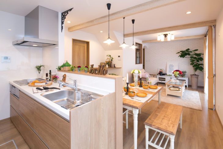 岡山市、倉敷市、津山市、玉野市、笠岡市、井原市、総社市、高梁市、新見市、備前市、瀬戸内市、赤磐市、真庭市、美作市、浅口市、香川、高松市、丸亀市、坂出市、善通寺市、観音寺市、さぬき市、東かがわ市、三豊市、小豆、創拓、家、住宅、リフォーム、太陽光、リノベーション、修繕、修理、改築、改装、塗装、新築、中古、感想、口コミ、評価、見積り、施工事例、ショールーム、イベント、特典、職人、外壁、塗装、屋根、ベランダ、 【トイレ】TOTO、LIXIL、Panasonic、ウォシュレット、便座、排水、クロス、清潔、汚れ、温水、ピュアレスト、ネオレスト、アプリコット、アラウーノ、アメージュZ、 【浴室】浴室、バス、システム、TOTO、LIXIL、クリナップ、タカラスタンダード、収納、解体、撤去、清潔、サザナ、シンラ、 【洗面台】洗面、化粧台、TOTO、LIXIL、クリナップ、水栓、収納、洗濯、クロス、サクア、オクターブ、ドレーナ 【キッチン】キッチン、台所、TOTO、LIXIL、クリナップ、クリンレディ、吊戸棚、収納、システム、 【内装】和室、洋室、リビング、床、天井、壁、クロス、壁紙、フローリング、遮音、防音、照明、ライト、エアコン、畳、ふすま、フローリング、建具、巾木、ダイケン 【塗装】外壁、屋根、シリコン、ウレタン、フッ素、ひび割れ、雨漏り、 シック、レトロ、ヴィンテージ、モダン、シンプル、北欧、南欧、リゾート、自然、日本、和風、 海、ビーチ、サーフィン、ハンモック、 モデルルーム、完成見学会、