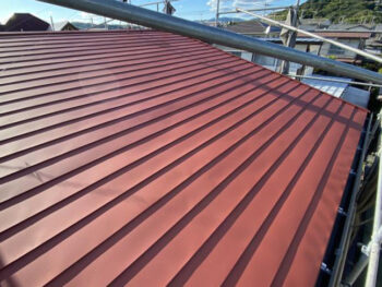 【岡山市 屋根カバー工法施工事例】屋根を一新！雨漏りから家を守る
